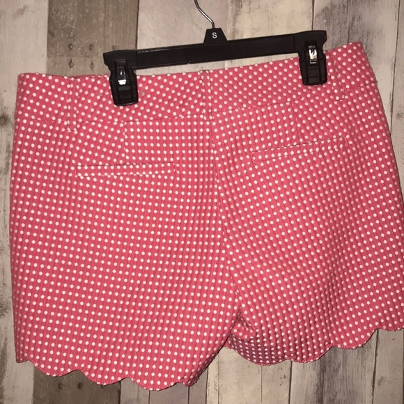 Ann Taylor Signature Coral Scalloped Dotted Shorts - Picture 7 of 8